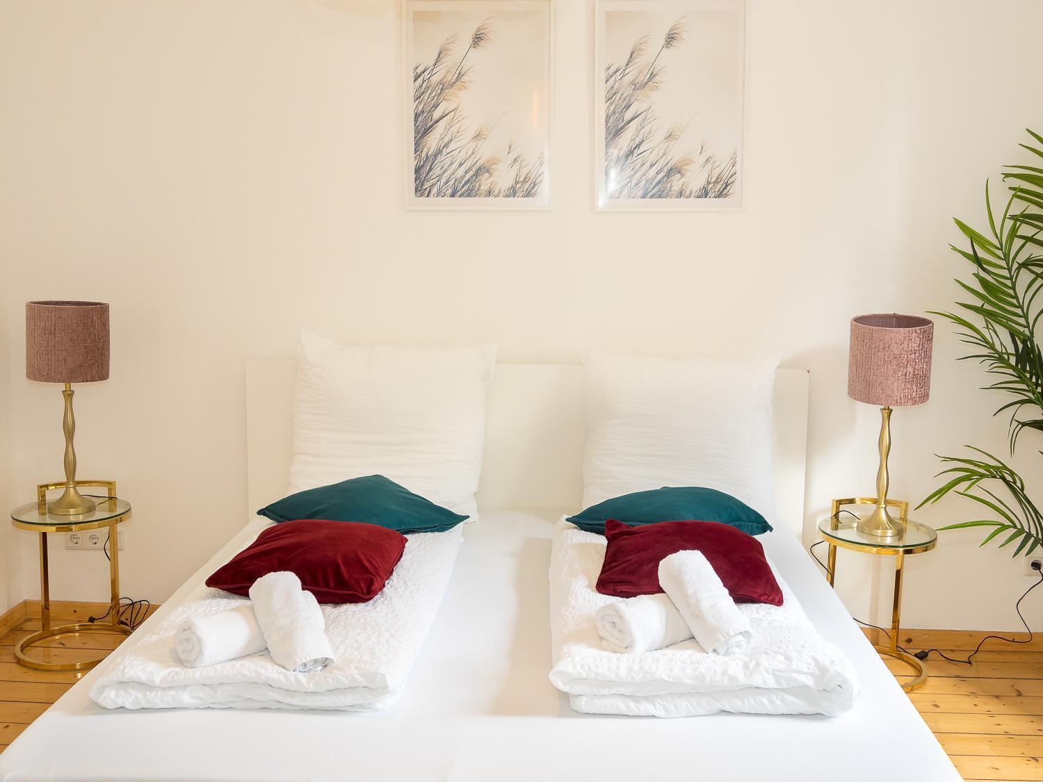 Fabelhafte Apartments Zum Wohlfuehlen Mit Junik Apartments Duisburg Rom bilde